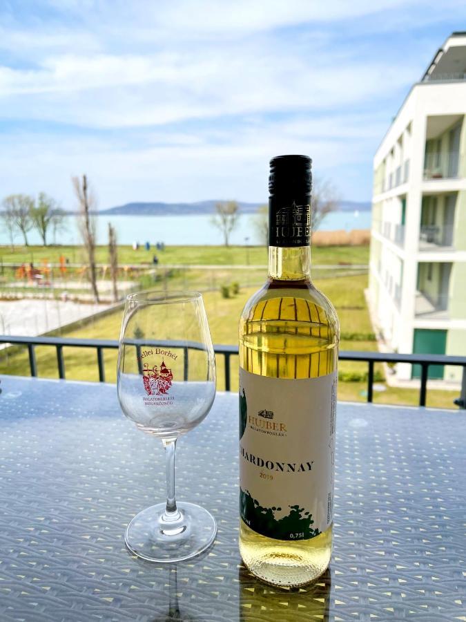 Vizpart Honved Apartman Balatonlelle Exterior photo